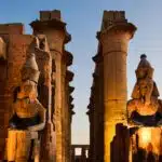 تمثالين رمسيس داخل معبد الاقصر